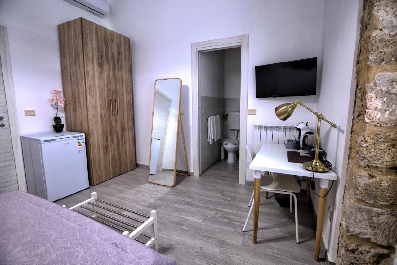 Garden House: Apartments And Rooms For Holidays Palermo Eksteriør billede