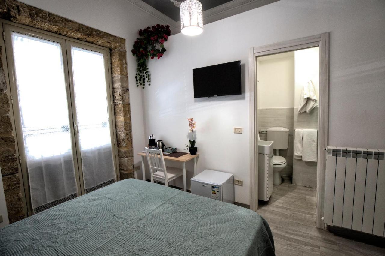Garden House: Apartments And Rooms For Holidays Palermo Eksteriør billede