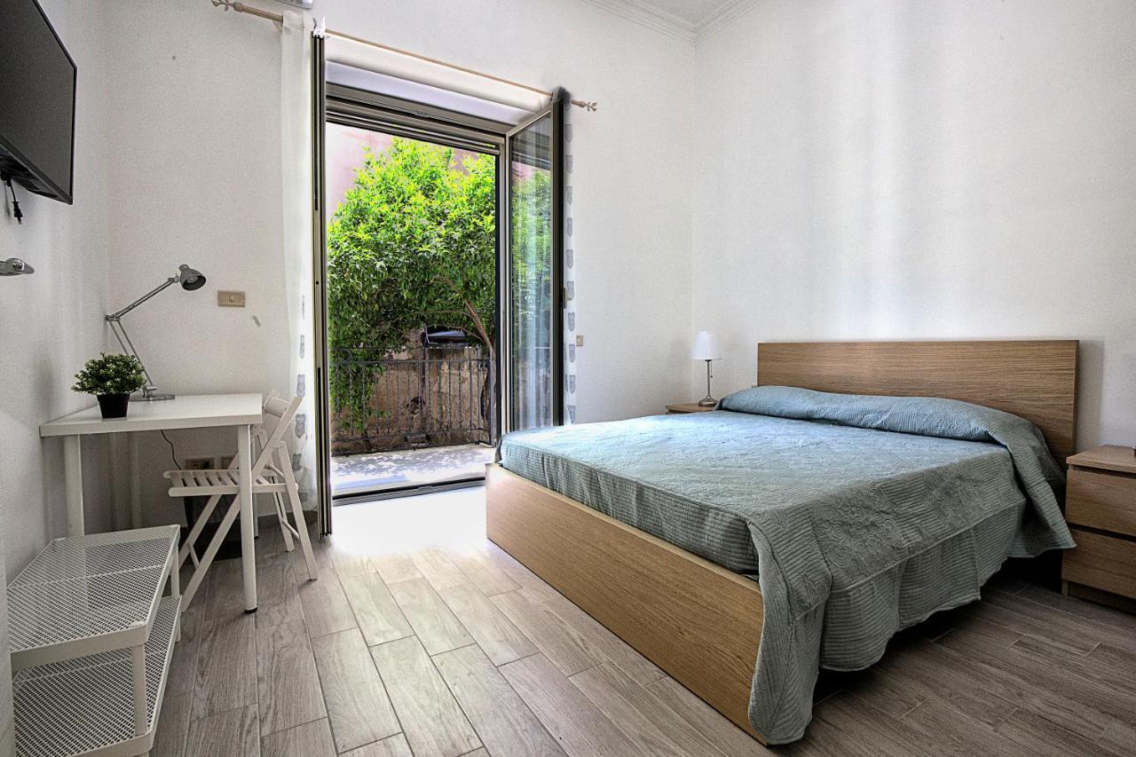 Garden House: Apartments And Rooms For Holidays Palermo Eksteriør billede