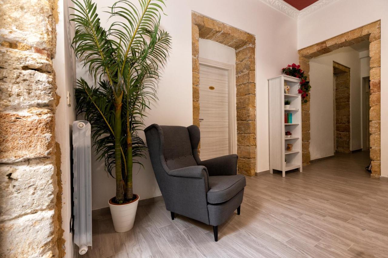 Garden House: Apartments And Rooms For Holidays Palermo Eksteriør billede