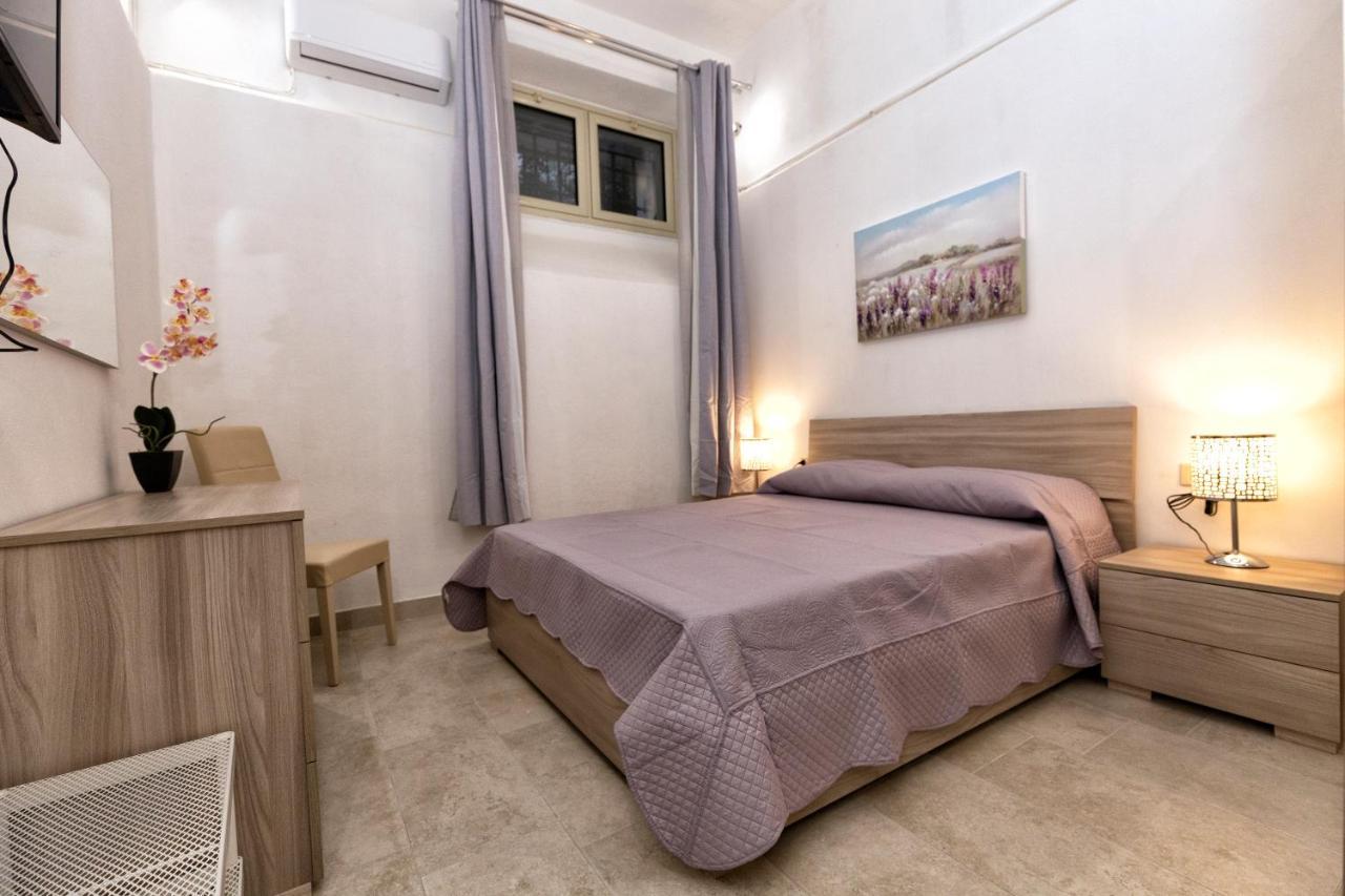Garden House: Apartments And Rooms For Holidays Palermo Eksteriør billede